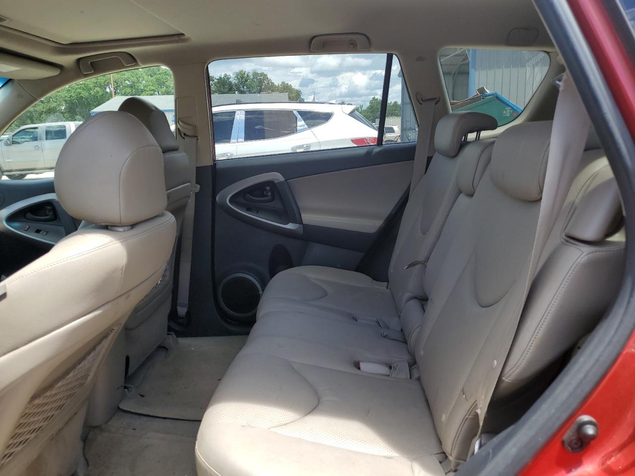 2008 Toyota Rav4 Limited VIN: JTMBD31V485173110 Lot: 64807554