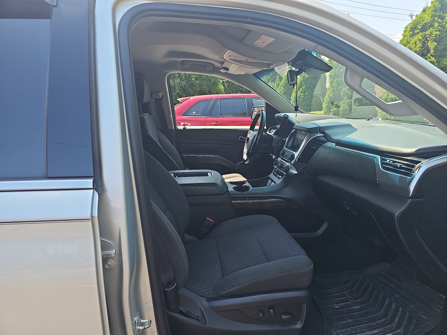 2018 Chevrolet Tahoe K1500 Ls vin: 1GNSKAKC1JR225175