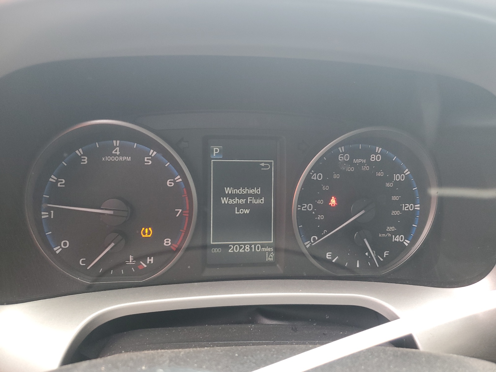 JTMZFREV0HJ141879 2017 Toyota Rav4 Le