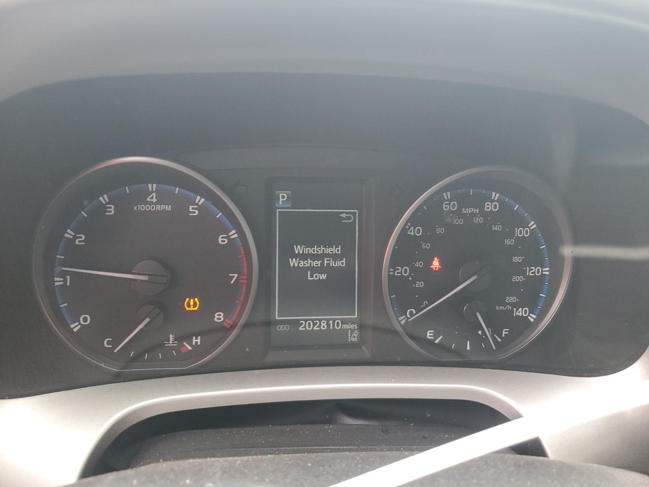 2017 Toyota Rav4 Le VIN: JTMZFREV0HJ141879 Lot: 64115484