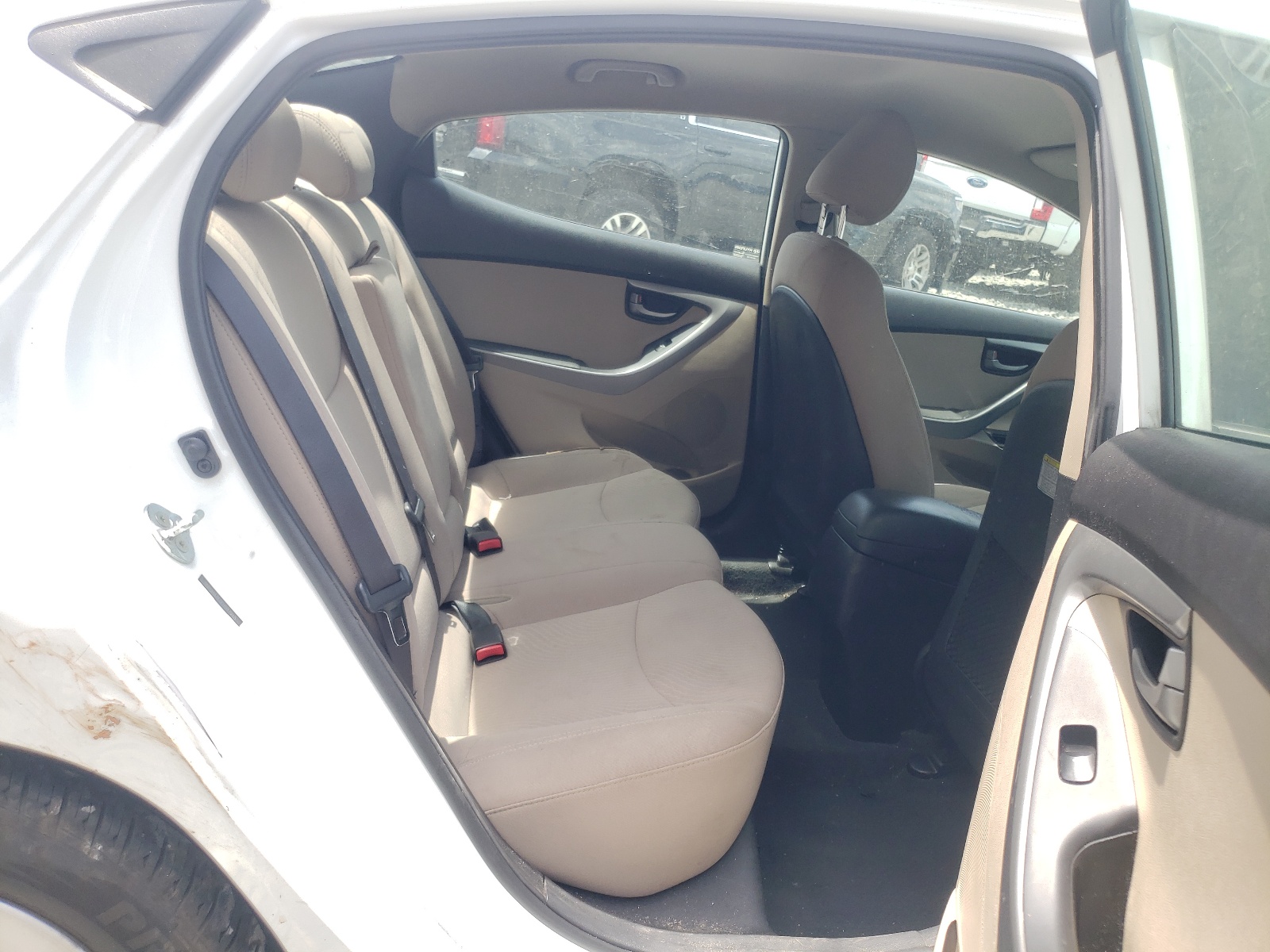 5NPDH4AE0FH597948 2015 Hyundai Elantra Se