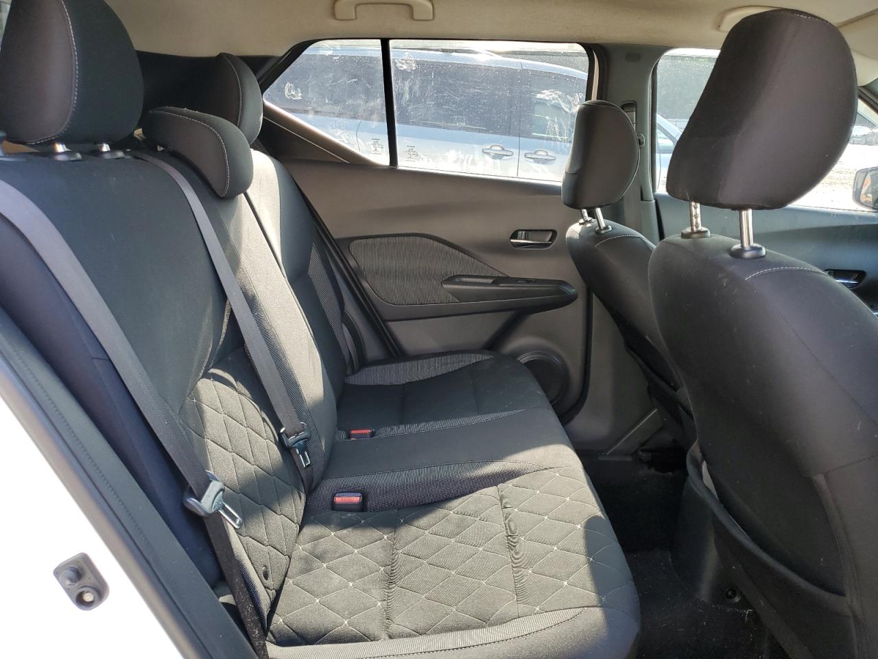 2019 Nissan Kicks S VIN: 3N1CP5CU4KL563145 Lot: 63612274