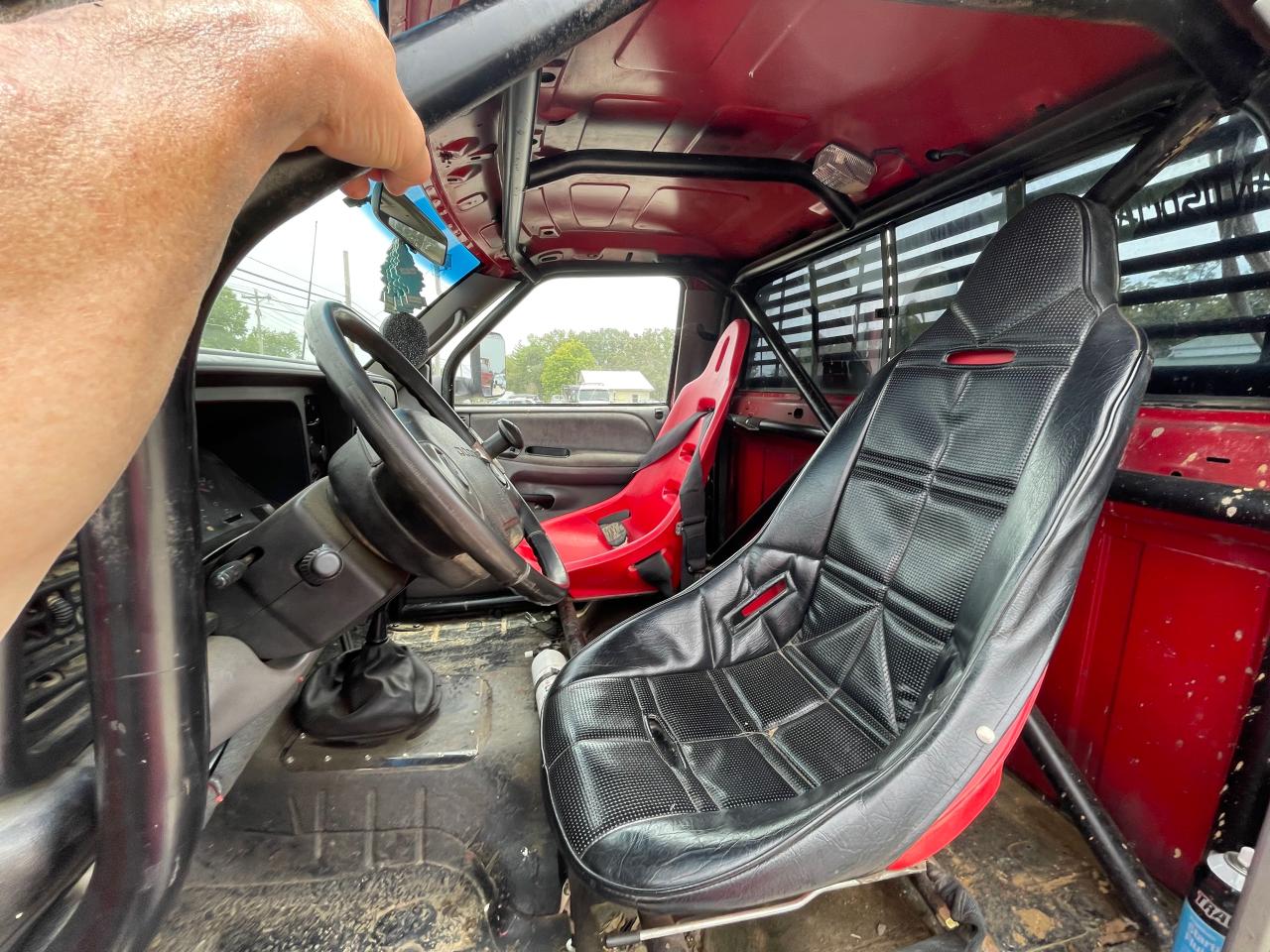 1995 Dodge Ram 2500 VIN: 1B7KF26C8SS210616 Lot: 63904284