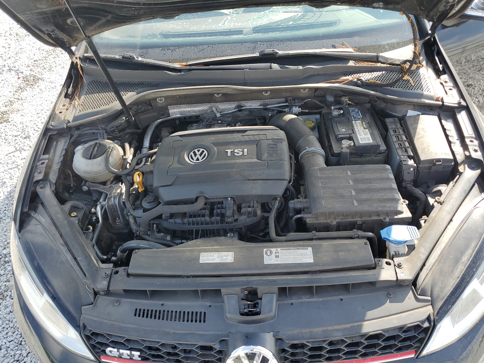 3VW4T7AU4HM066625 2017 Volkswagen Gti S