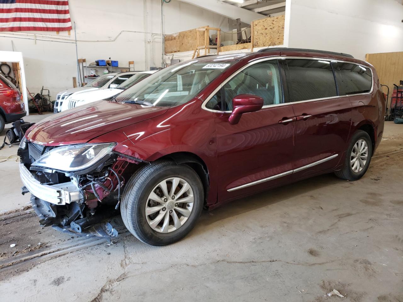 2C4RC1BG3HR611351 2017 CHRYSLER PACIFICA - Image 1