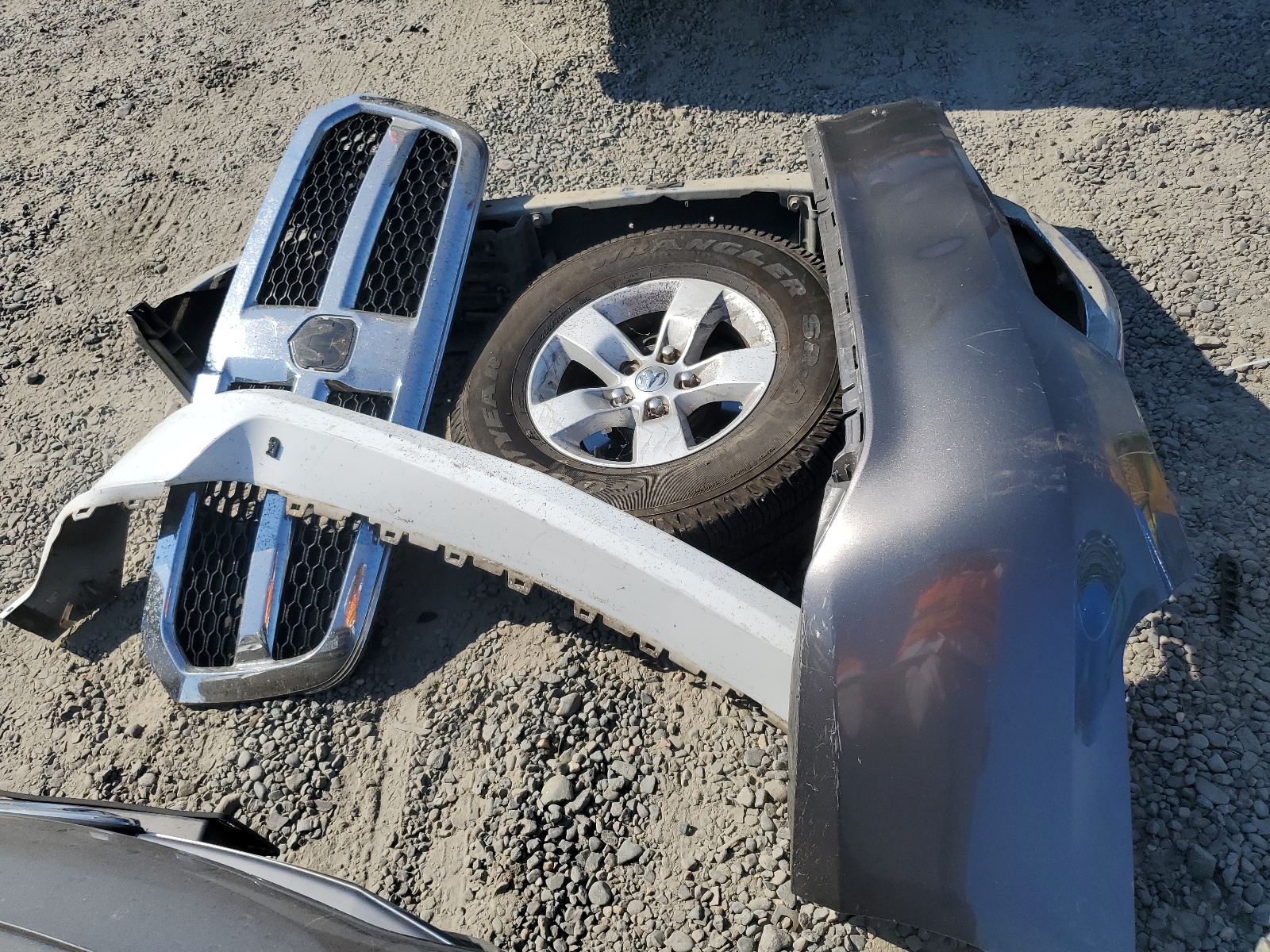 1C6RR6GG8JS298815 2018 Ram 1500 Slt