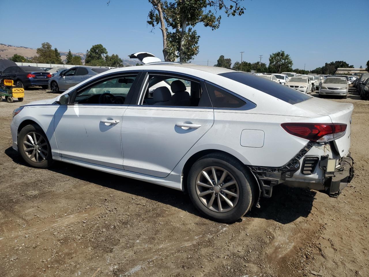 2018 Hyundai Sonata - Image 2