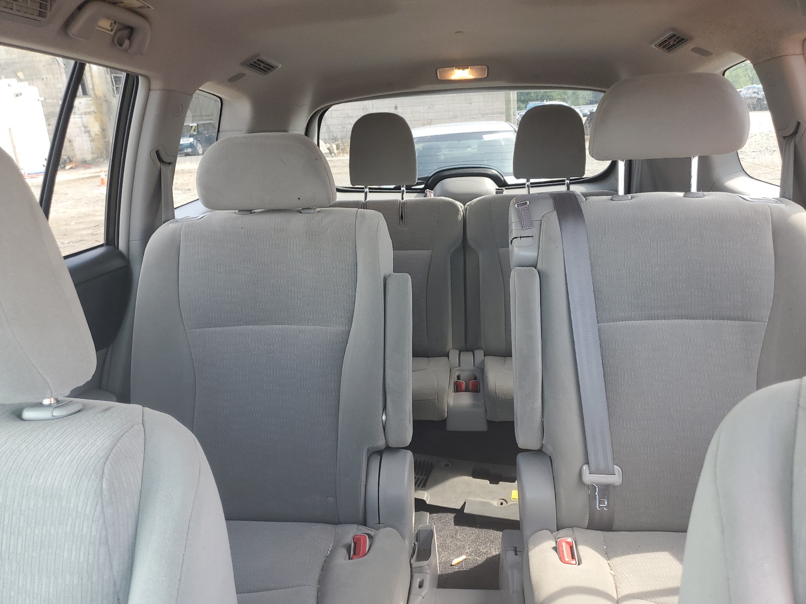 5TDBK3EHXBS055493 2011 Toyota Highlander Base