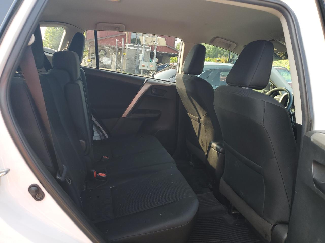 2018 Toyota Rav4 Le VIN: 2T3BFREV6JW856156 Lot: 64246074