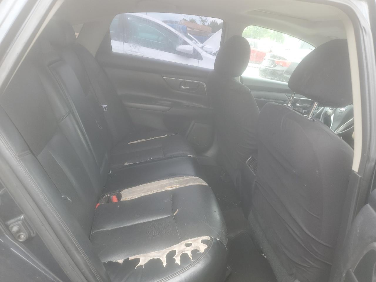 2015 Nissan Altima - Image 10
