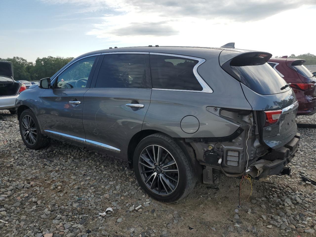 2016 Infiniti QX60 - Image 2