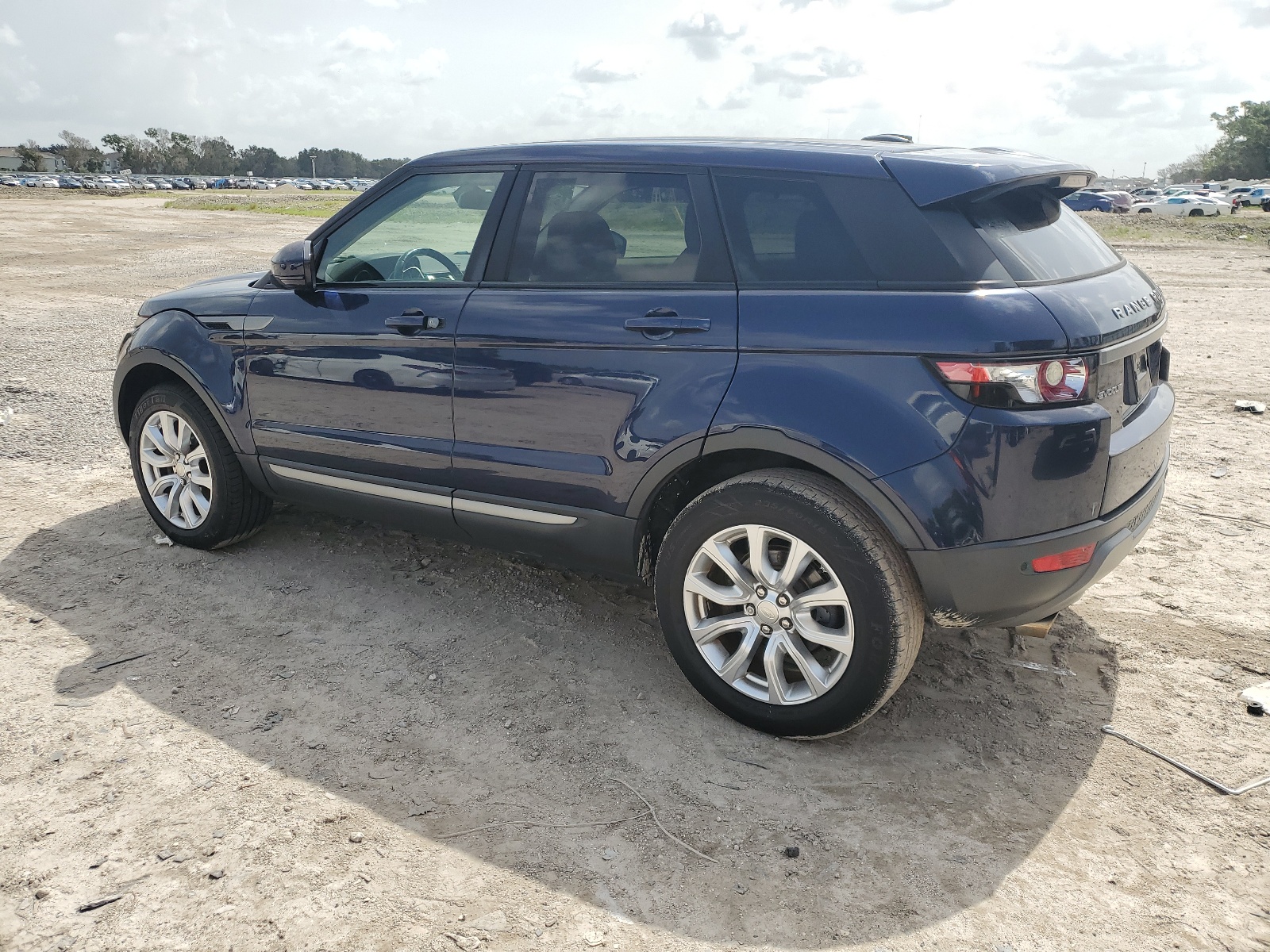 2014 Land Rover Range Rover Evoque Pure vin: SALVN2BG2EH885915