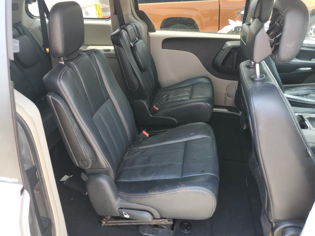 2014 Chrysler Town & Country Touring VIN: 2C4RC1BG1ER215561 Lot: 64362304