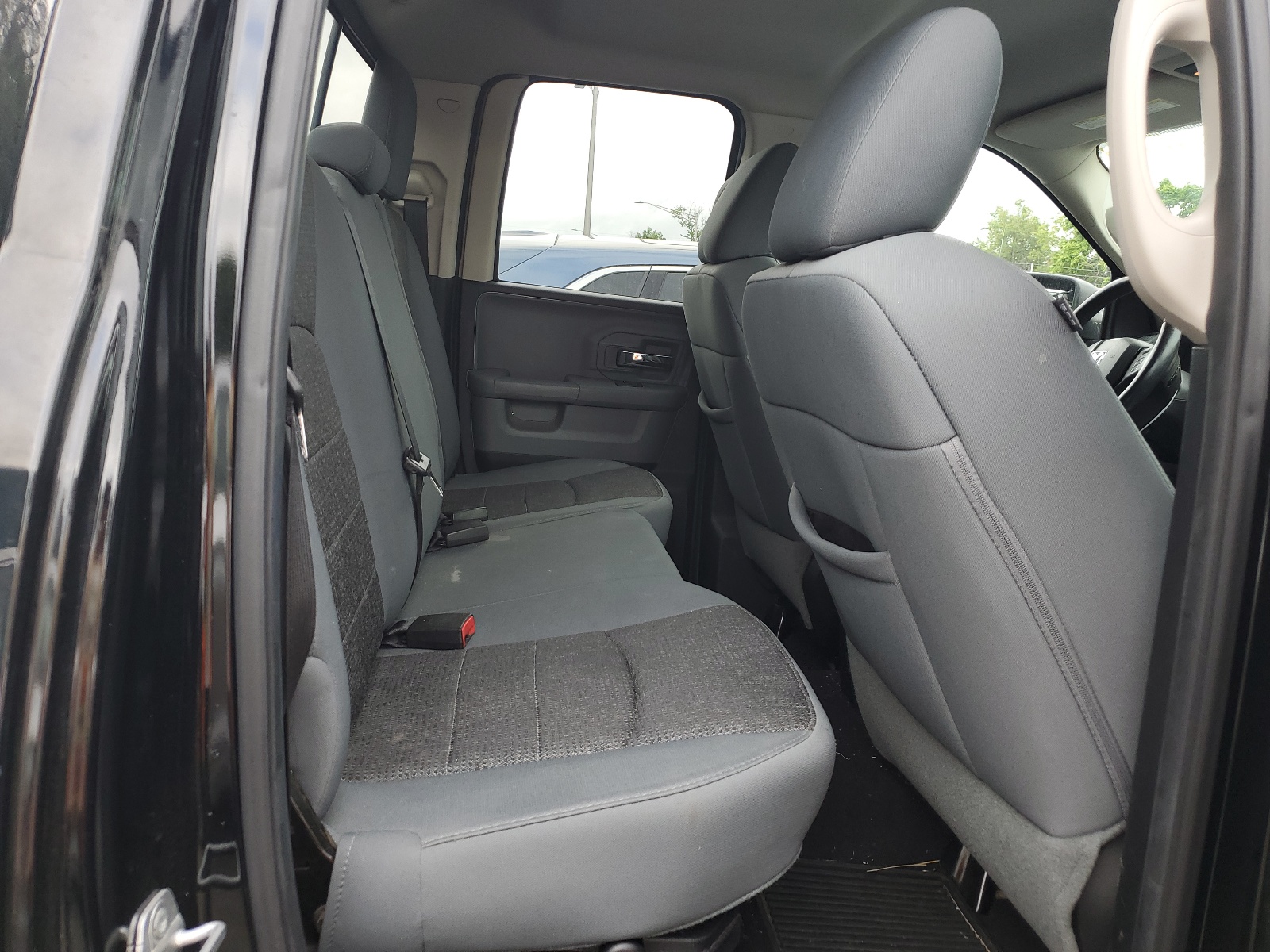 1C6RR7GT1ES226069 2014 Ram 1500 Slt