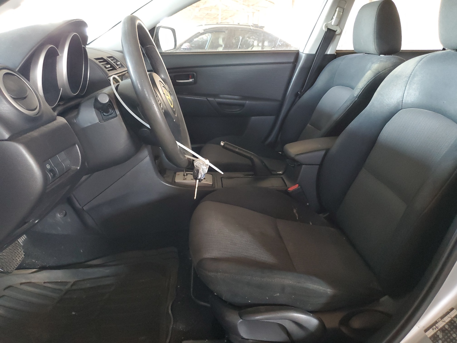 JM1BK12F871747599 2007 Mazda 3 I