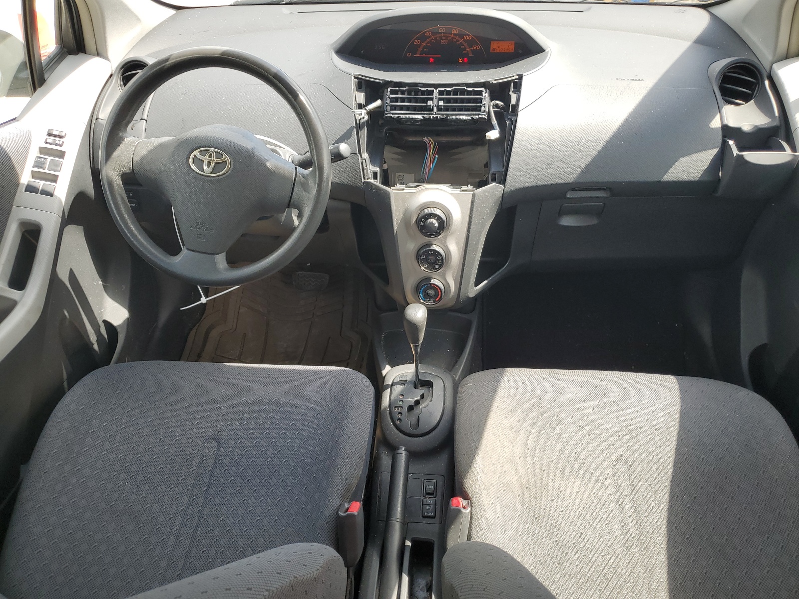 JTDKT4K37A5321861 2010 Toyota Yaris