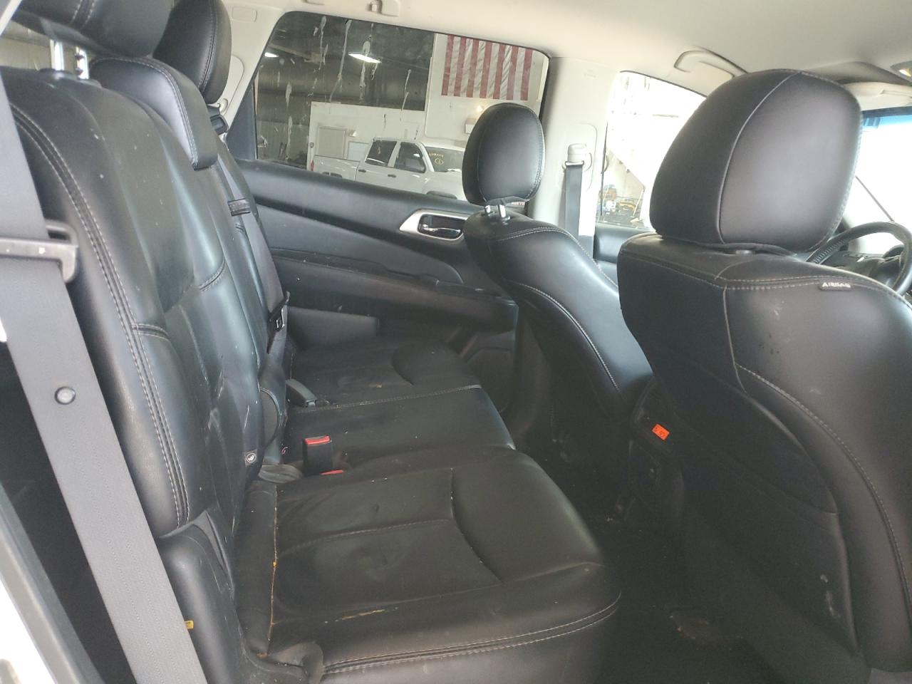 2015 Nissan Pathfinder S VIN: 5N1AR2MM4FC604379 Lot: 64096344