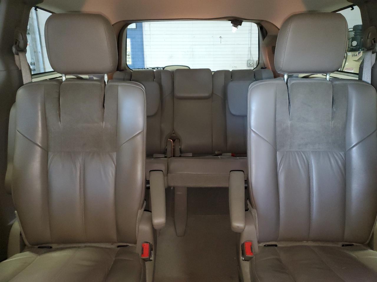 2014 Chrysler Town & Country Limited VIN: 2C4RC1GG3ER251812 Lot: 61462694