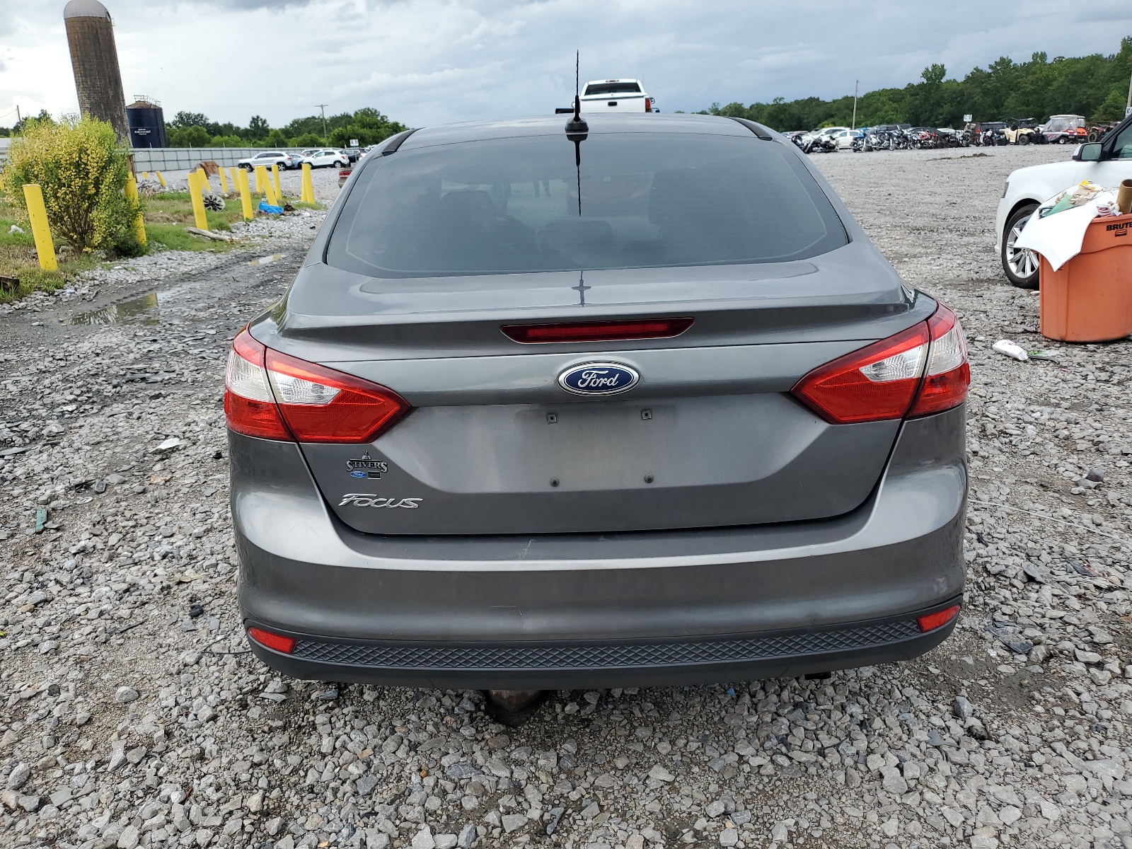 2012 Ford Focus S vin: 1FAHP3E23CL327558