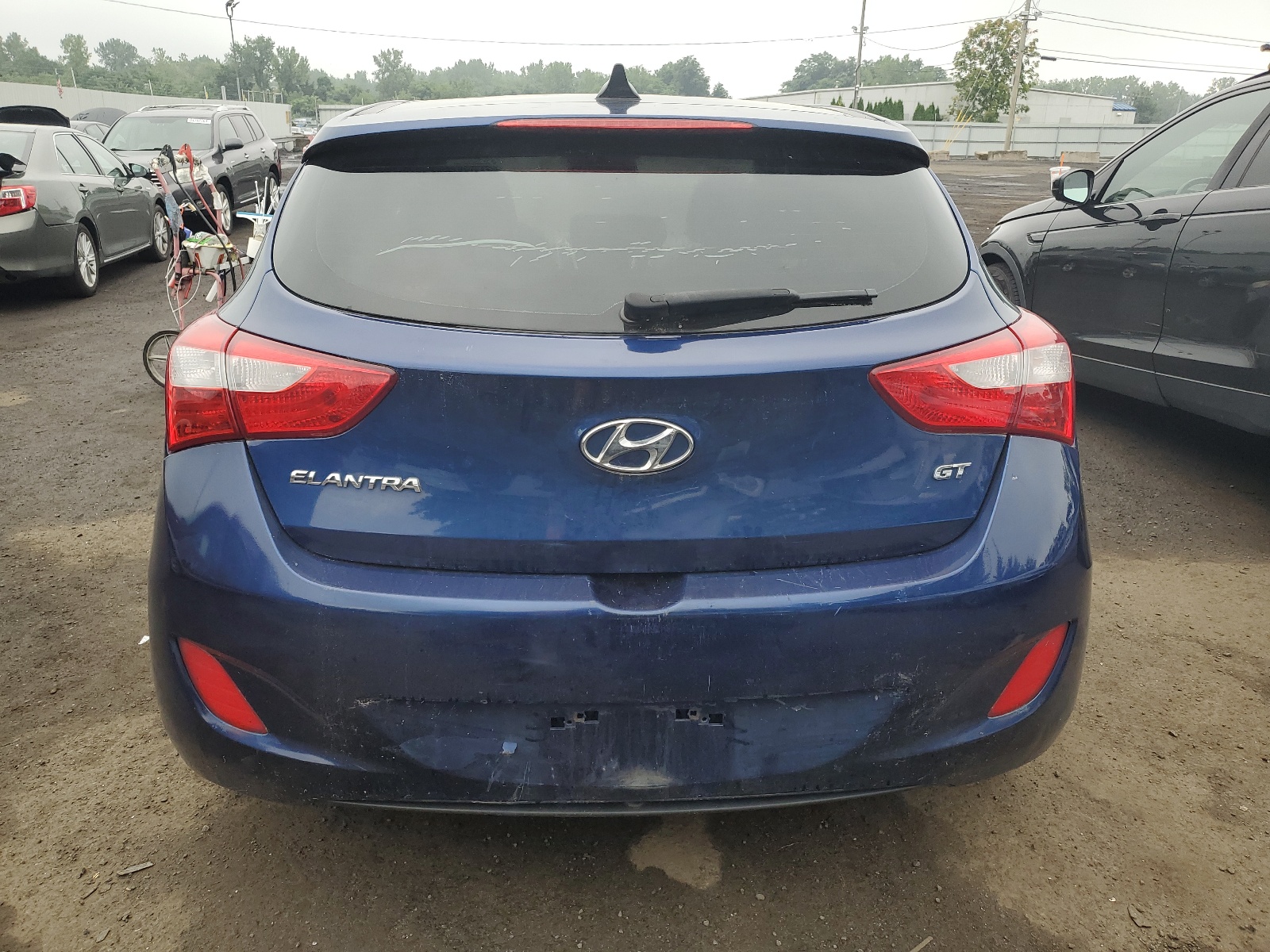 2013 Hyundai Elantra Gt vin: KMHD35LE6DU098538