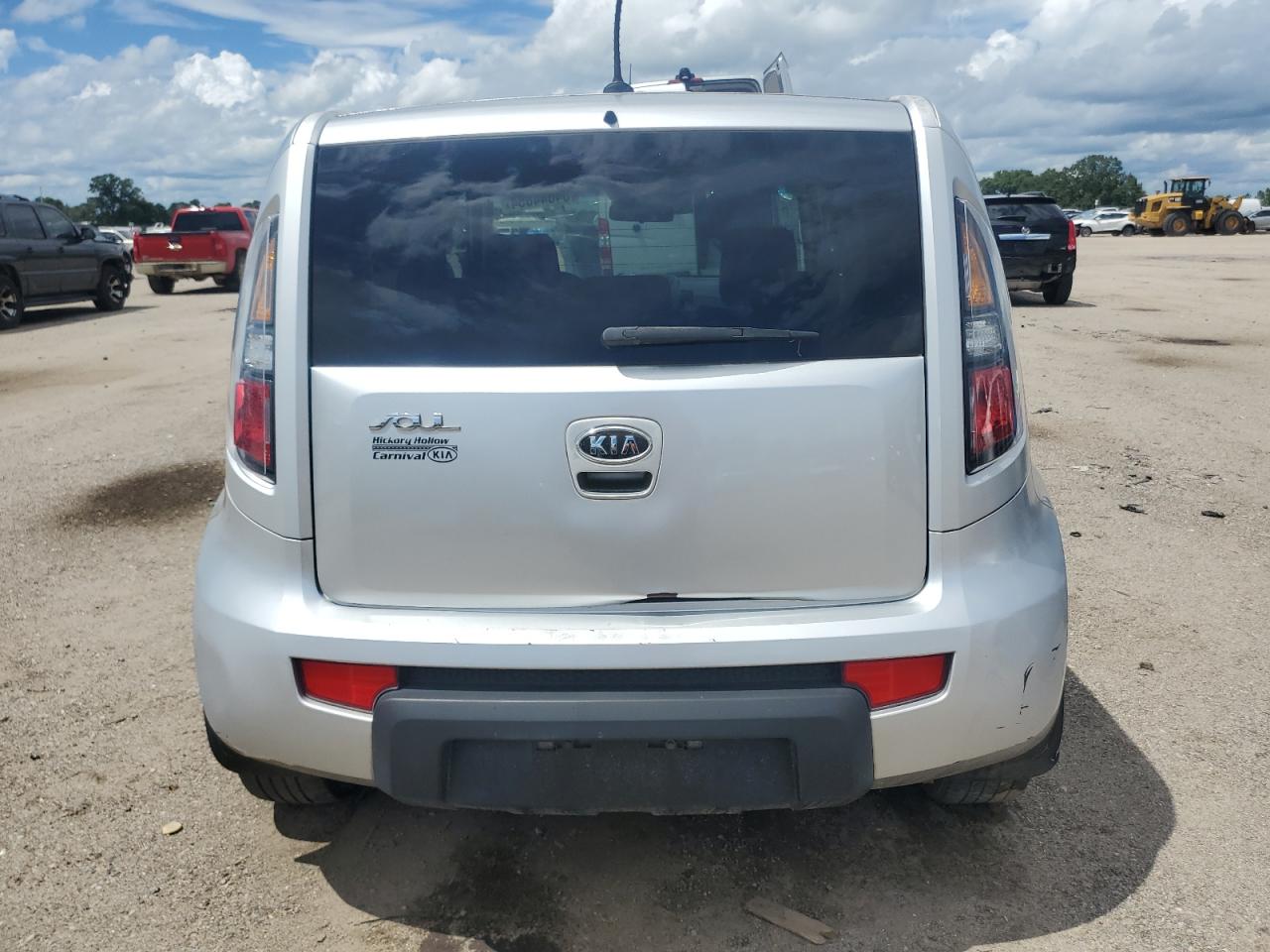 2010 Kia Soul + VIN: KNDJT2A26A7053124 Lot: 64044854