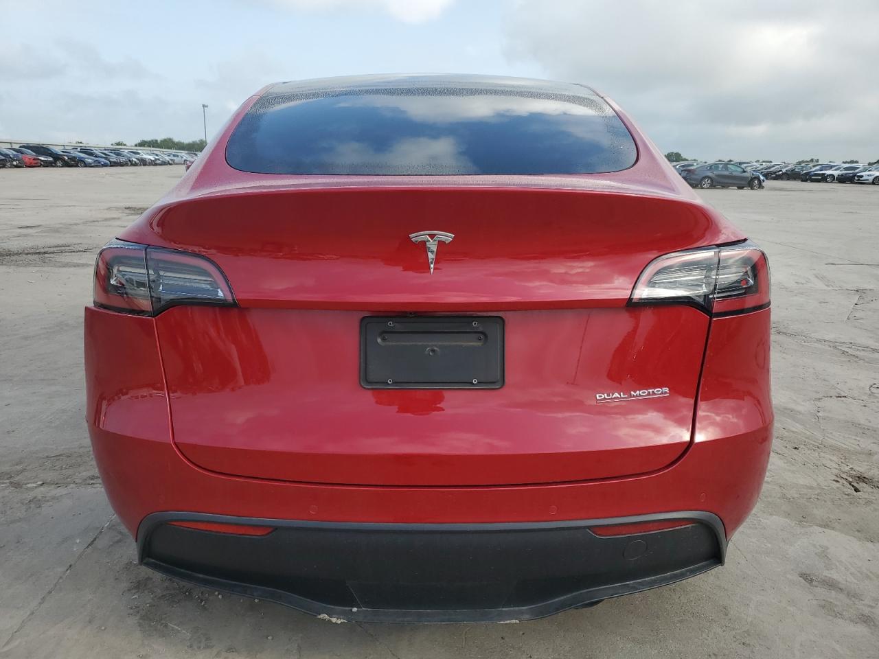 2022 Tesla Model Y VIN: 7SAYGDEF0NF372307 Lot: 64498394