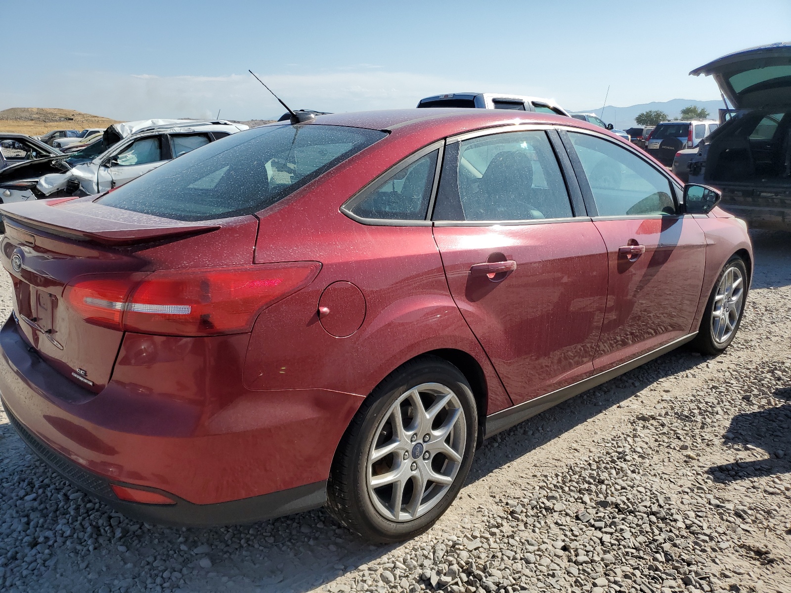 2015 Ford Focus Se vin: 1FADP3F26FL334330