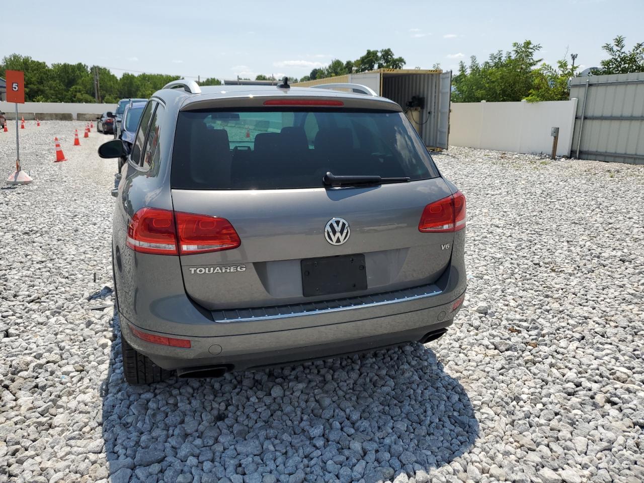 2013 Volkswagen Touareg V6 VIN: WVGEF9BP2DD013443 Lot: 64792174