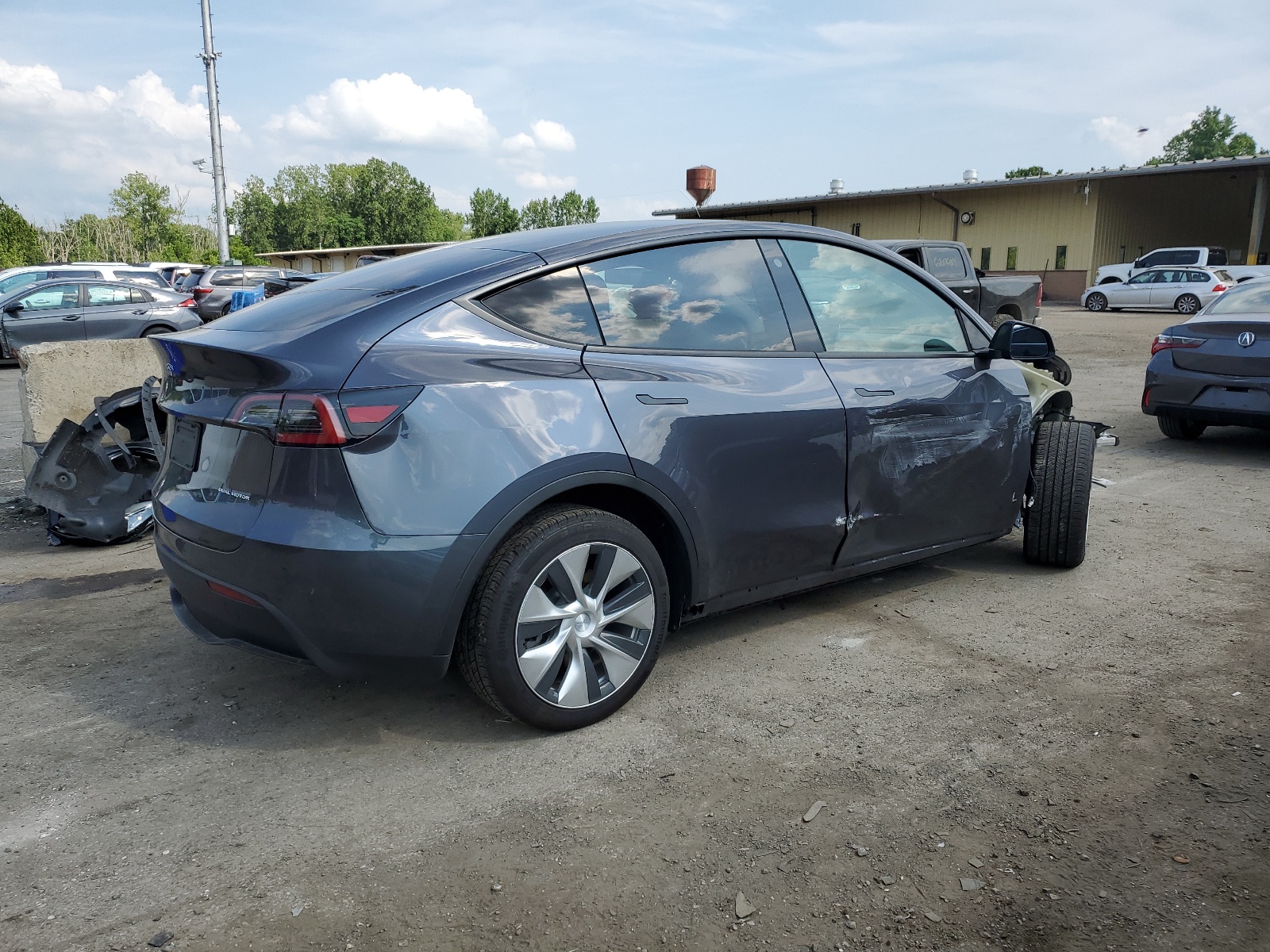 7SAYGDEE9PF614084 2023 Tesla Model Y