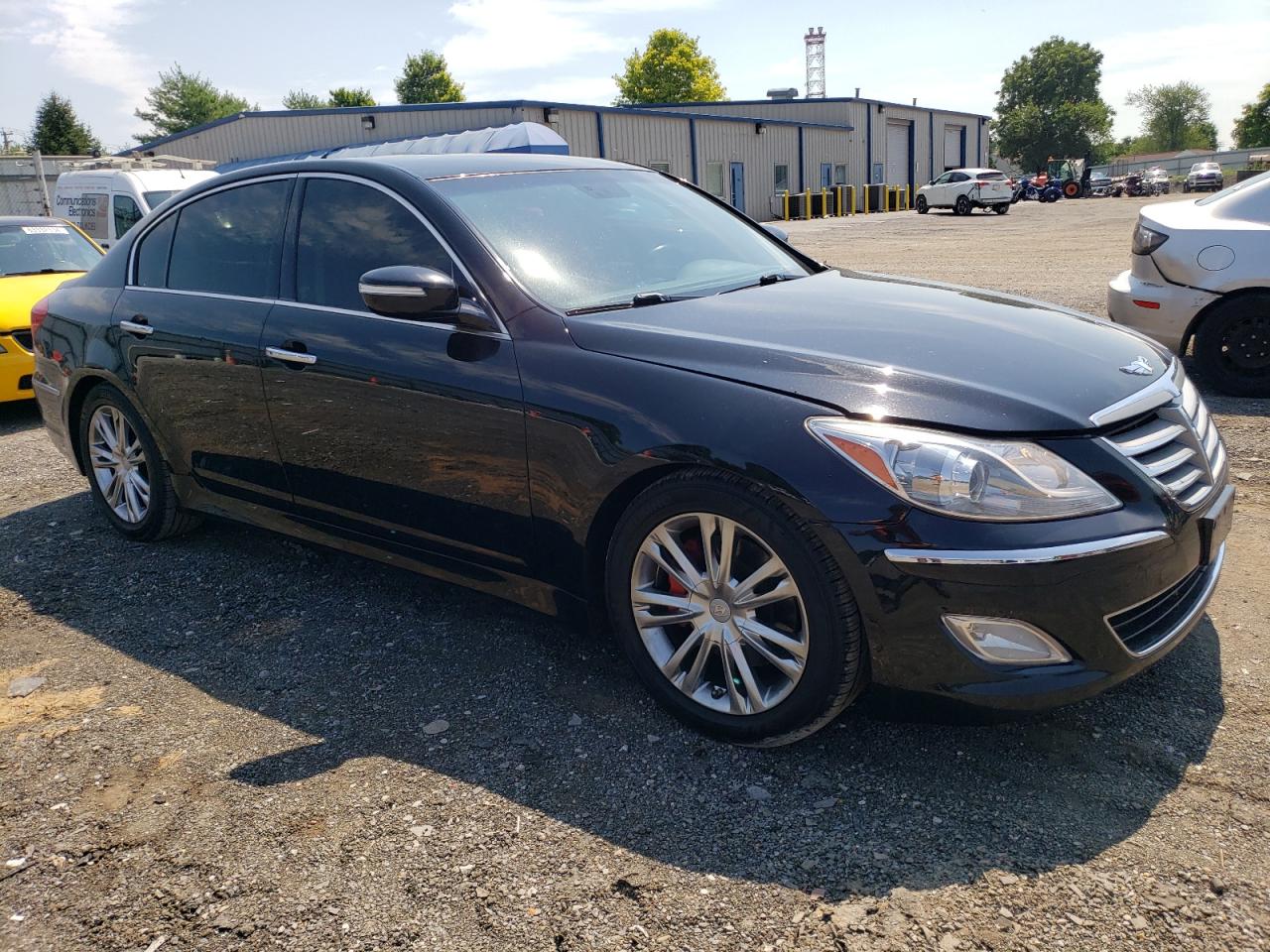 2013 Hyundai Genesis 3.8L VIN: KMHGC4DD1DU253445 Lot: 63198724