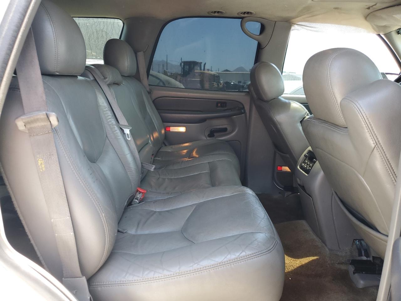 2003 Chevrolet Tahoe K1500 VIN: 1GNEK13T03J241512 Lot: 63991014