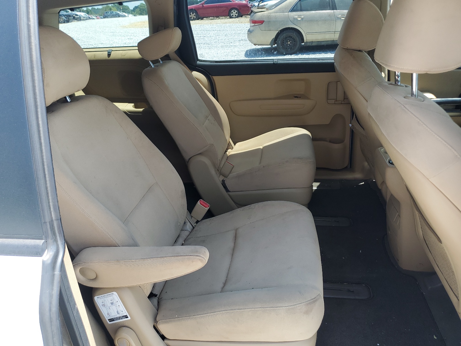 KNDMB5C18F6068579 2015 Kia Sedona Lx