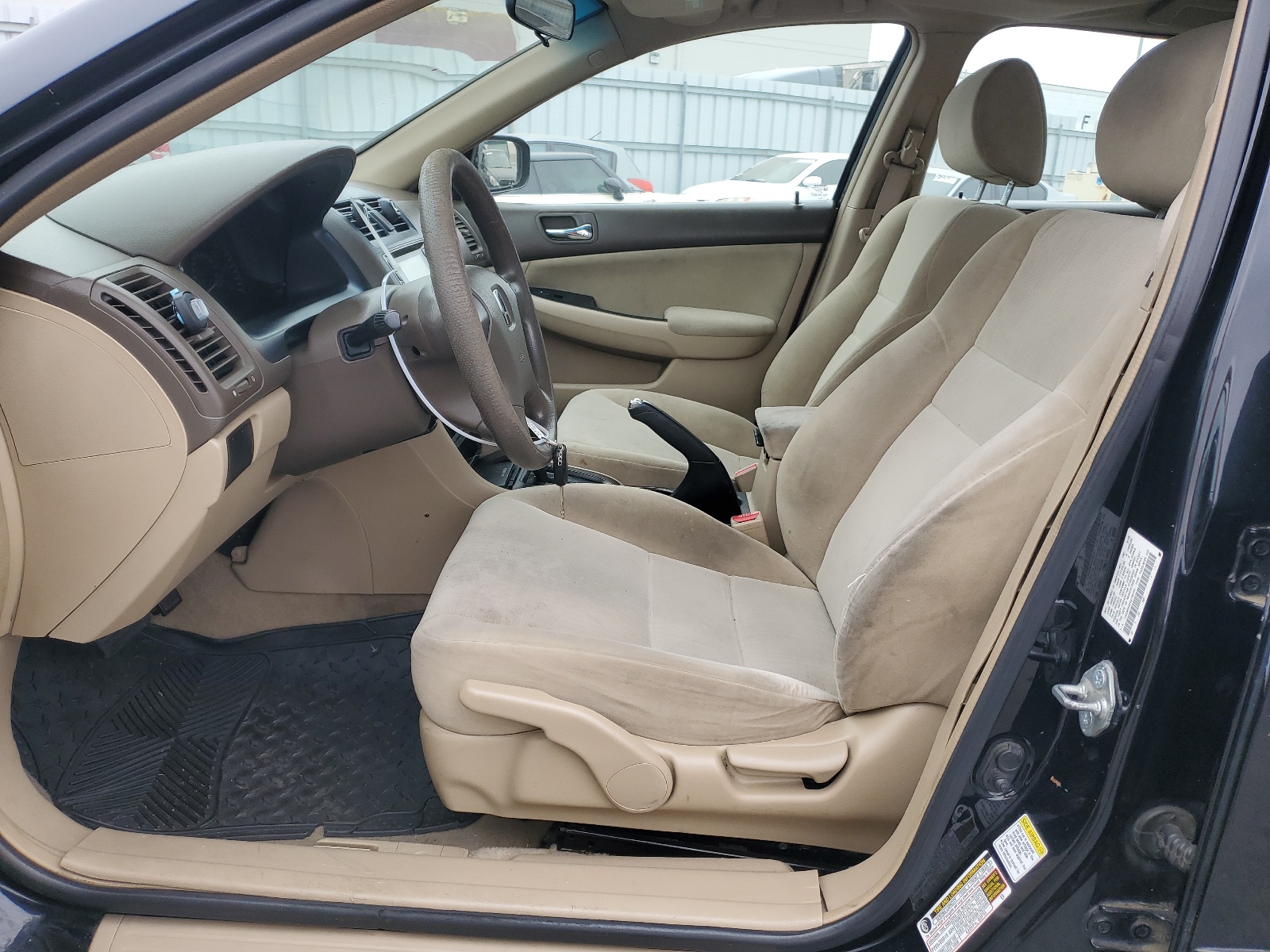 1HGCM56405A190751 2005 Honda Accord Lx