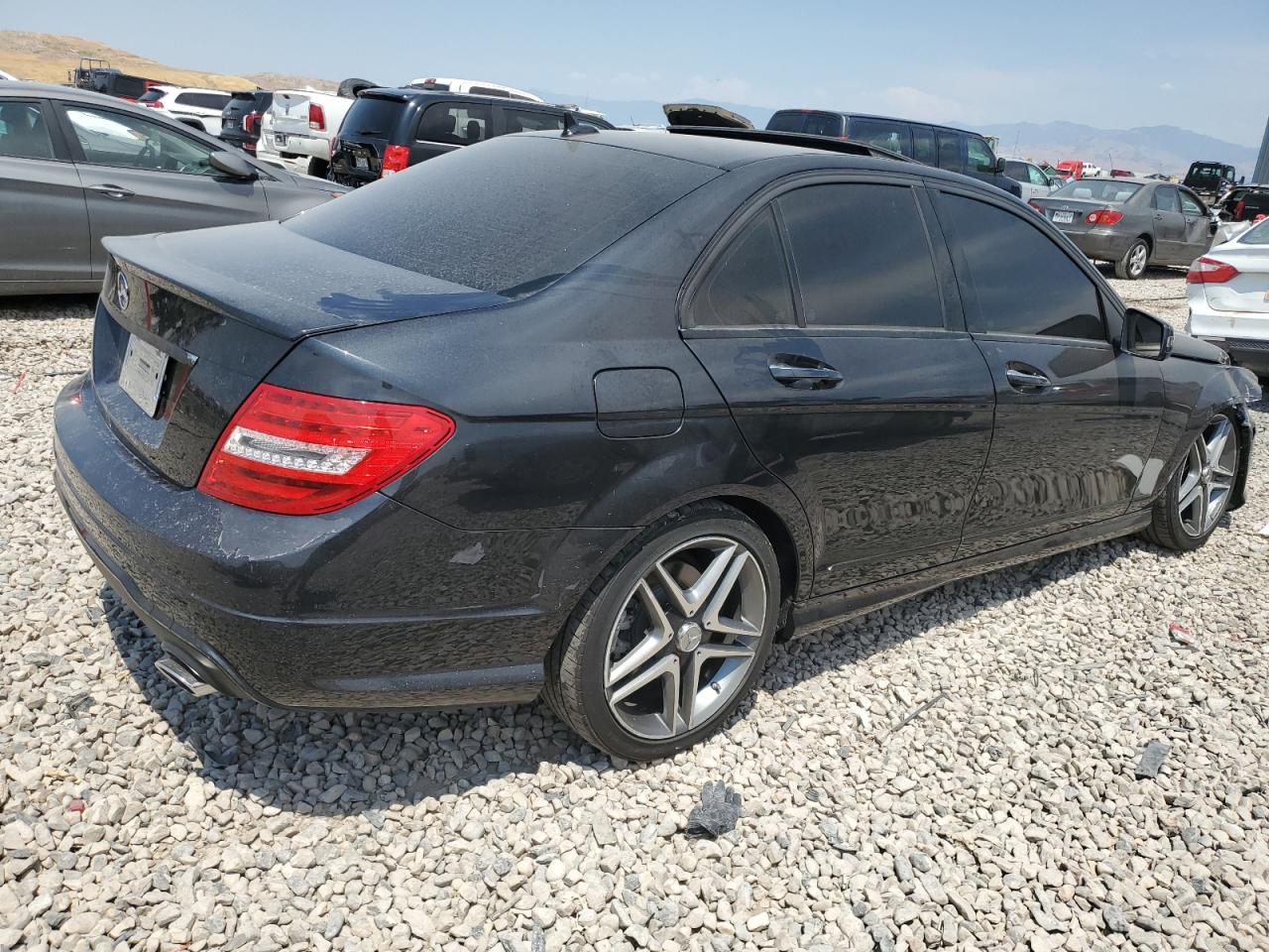 VIN WDDGF8AB6DG031462 2013 MERCEDES-BENZ C-CLASS no.3