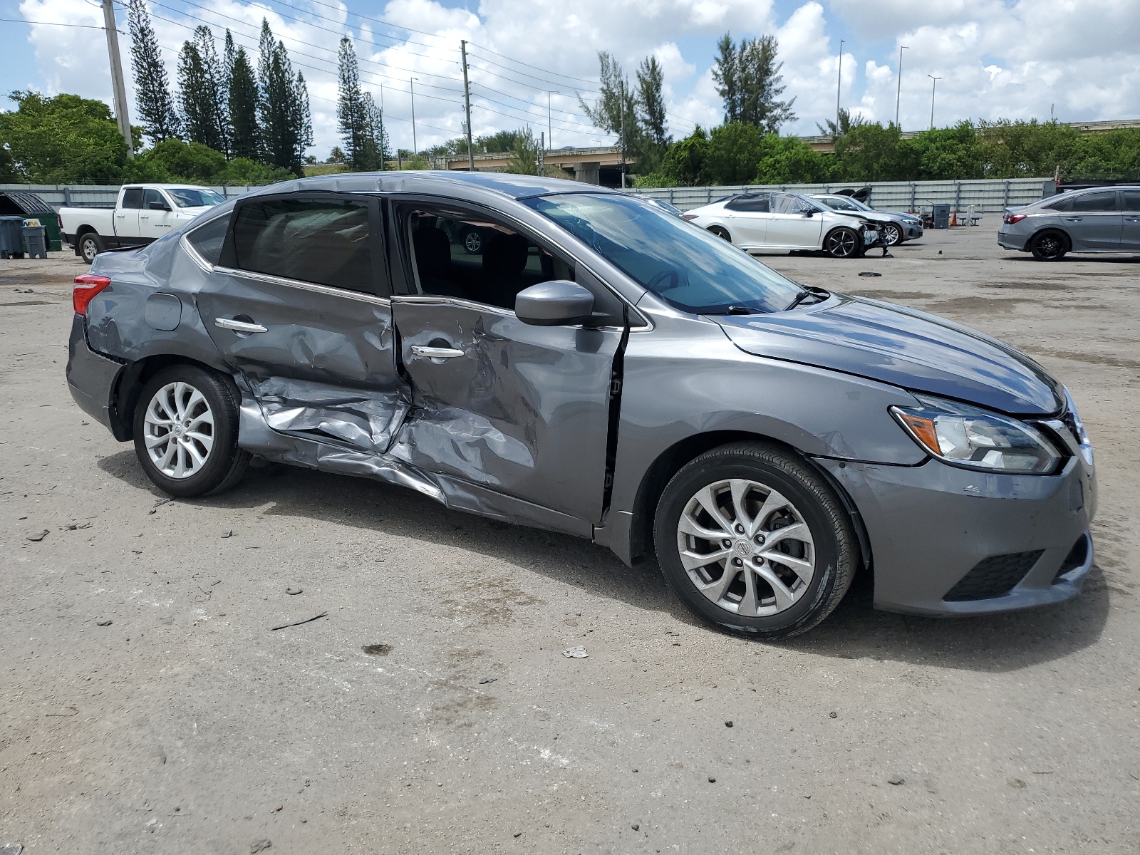 2018 Nissan Sentra S vin: 3N1AB7APXJL622003