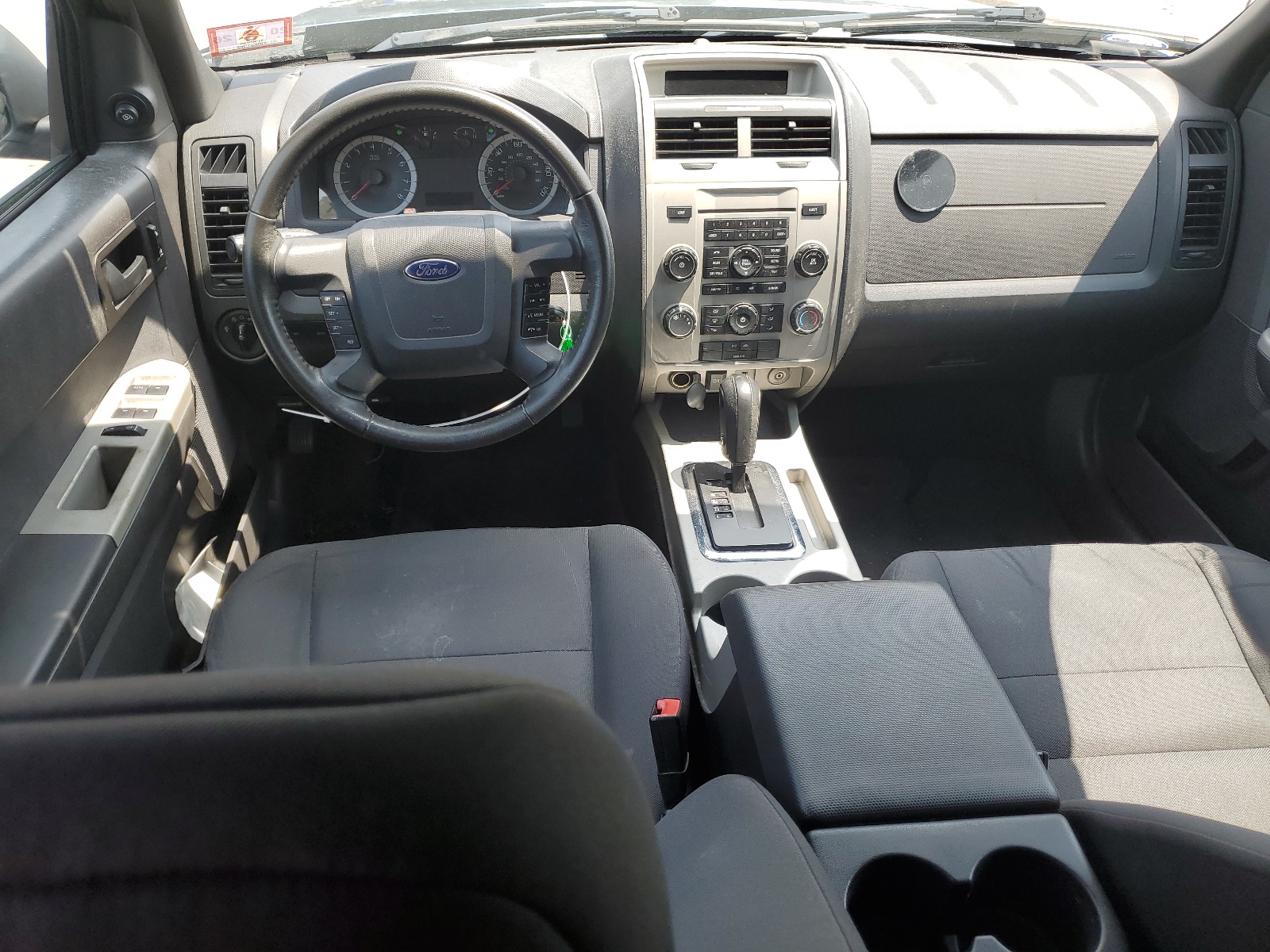 1FMCU9D71BKA90498 2011 Ford Escape Xlt