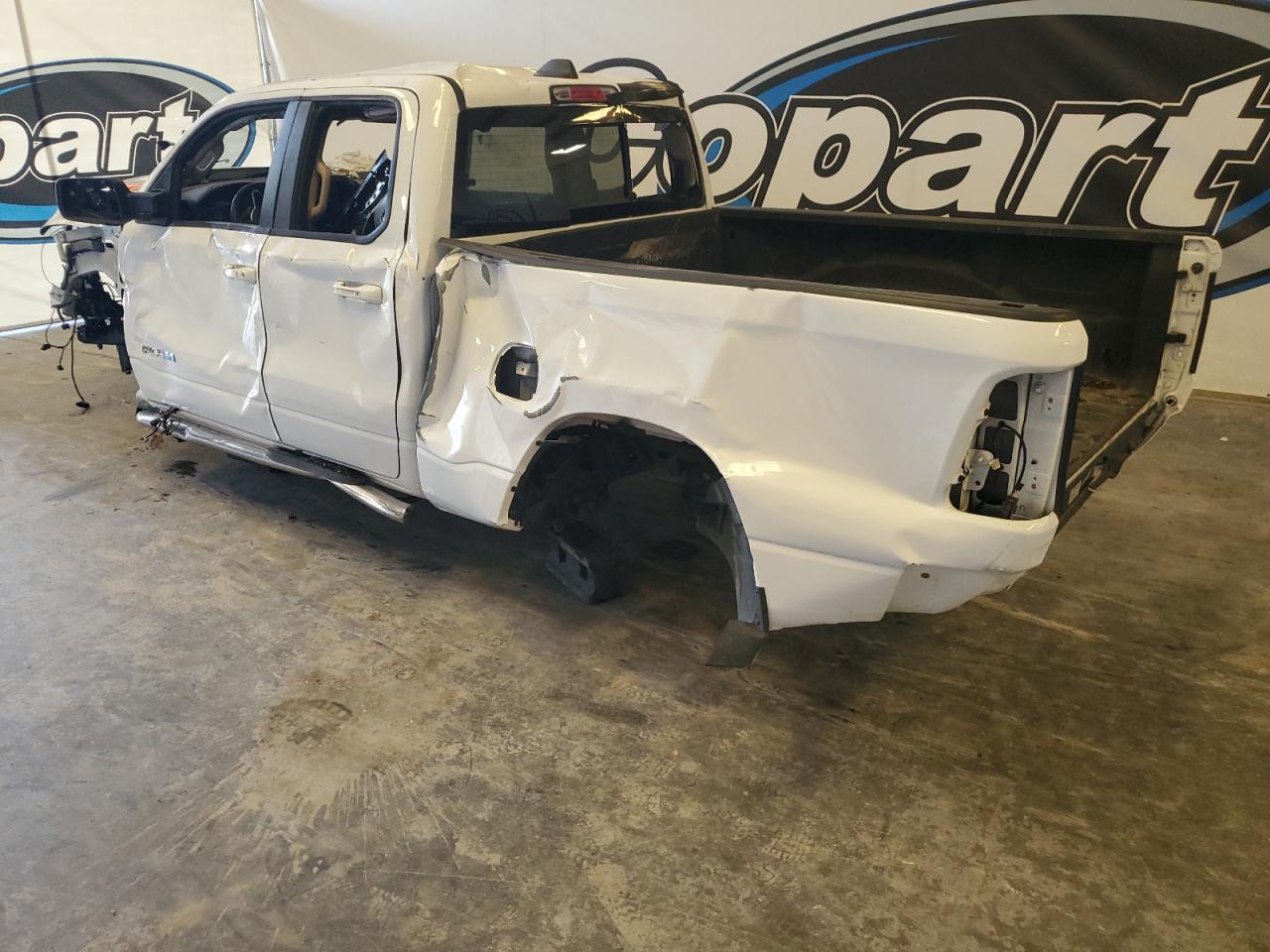 2019 RAM 1500 - Image 2