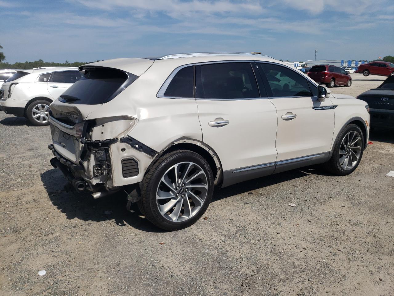 2020 Lincoln Nautilus Reserve VIN: 2LMPJ8K99LBL01780 Lot: 62079144