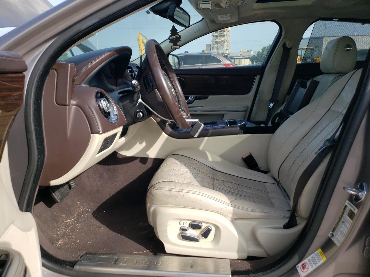 2011 Jaguar Xjl VIN: SAJWA2GB8BLV18158 Lot: 63366914