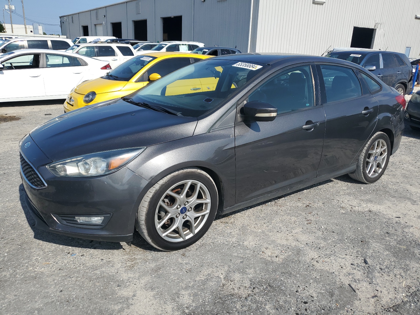 2015 Ford Focus Se vin: 1FADP3F2XFL271278