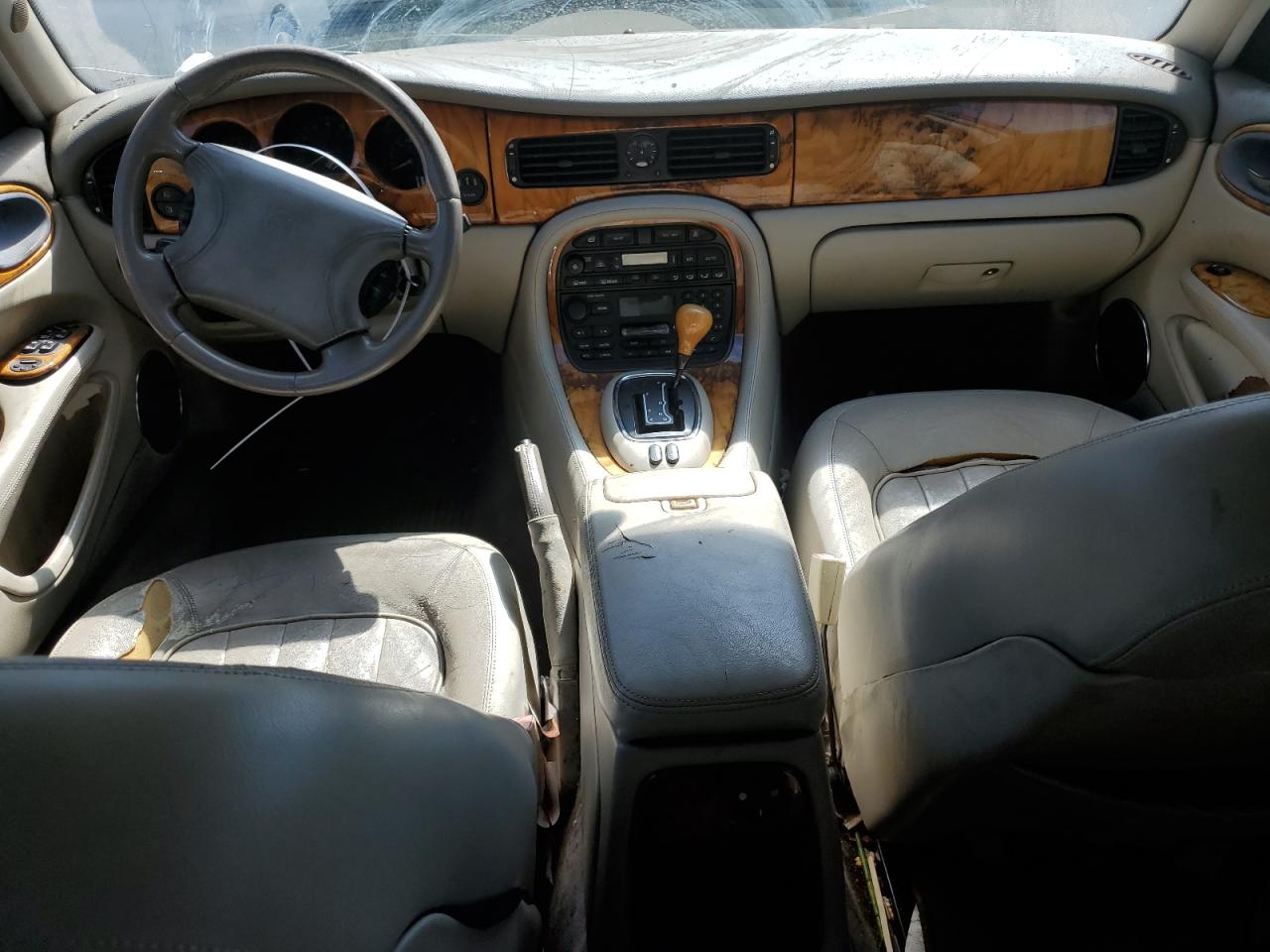 1998 Jaguar Xj8 VIN: SAJHX1241WC832797 Lot: 65301424