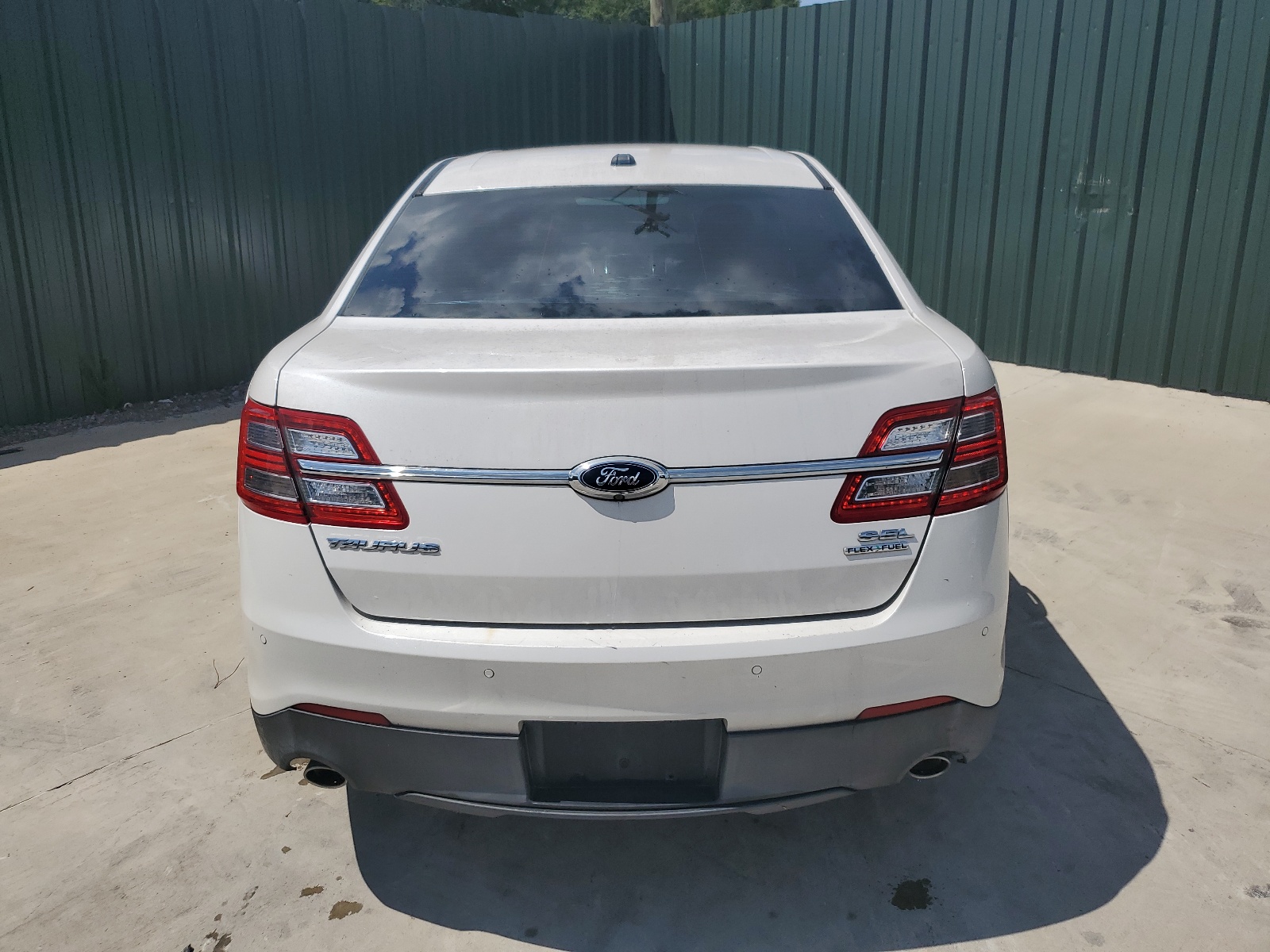 1FAHP2E81EG130544 2014 Ford Taurus Sel