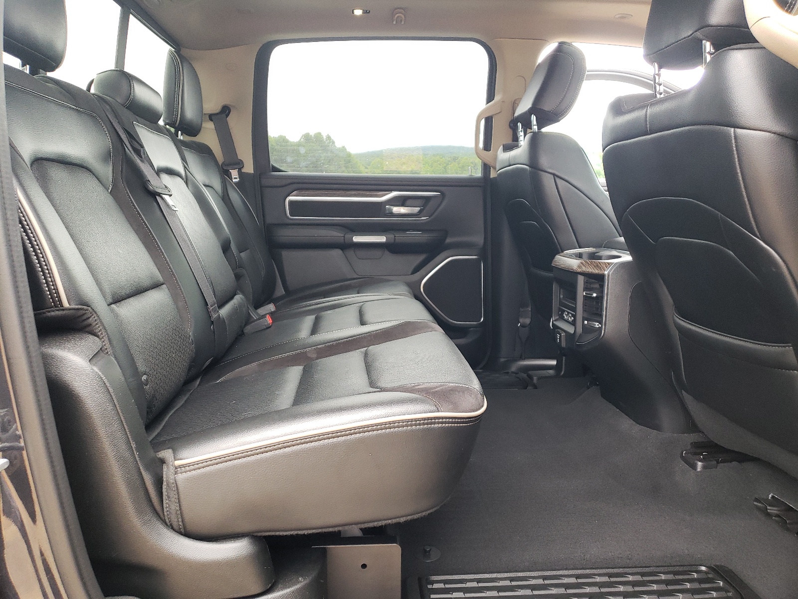 1C6SRFJT8KN544978 2019 Ram 1500 Laramie