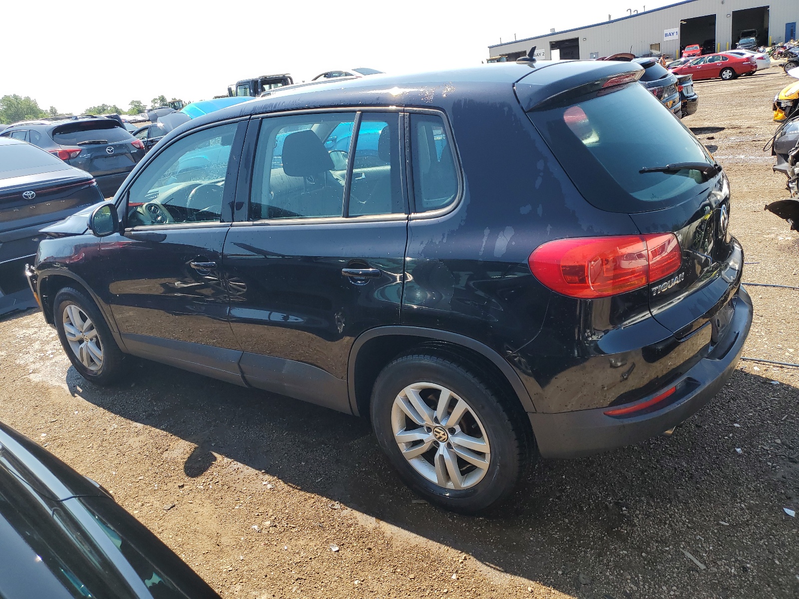 2013 Volkswagen Tiguan S vin: WVGAV7AXXDW541212