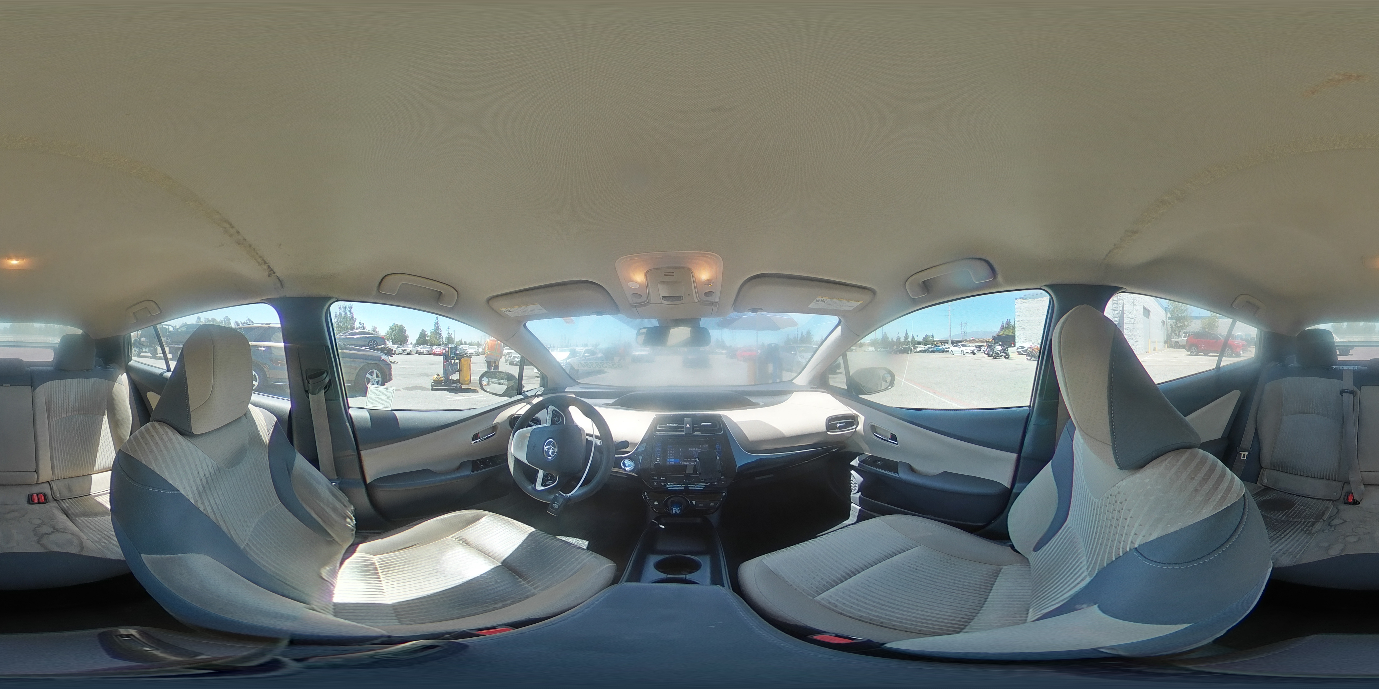2017 Toyota Prius - Image 12