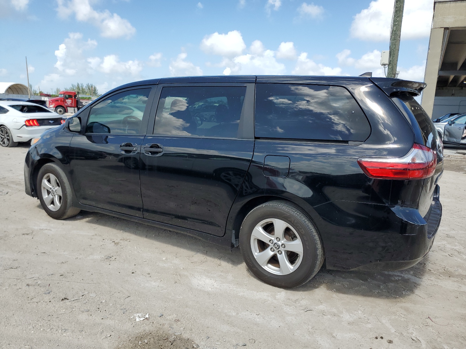 2020 Toyota Sienna L vin: 5TDZZ3DC9LS067443