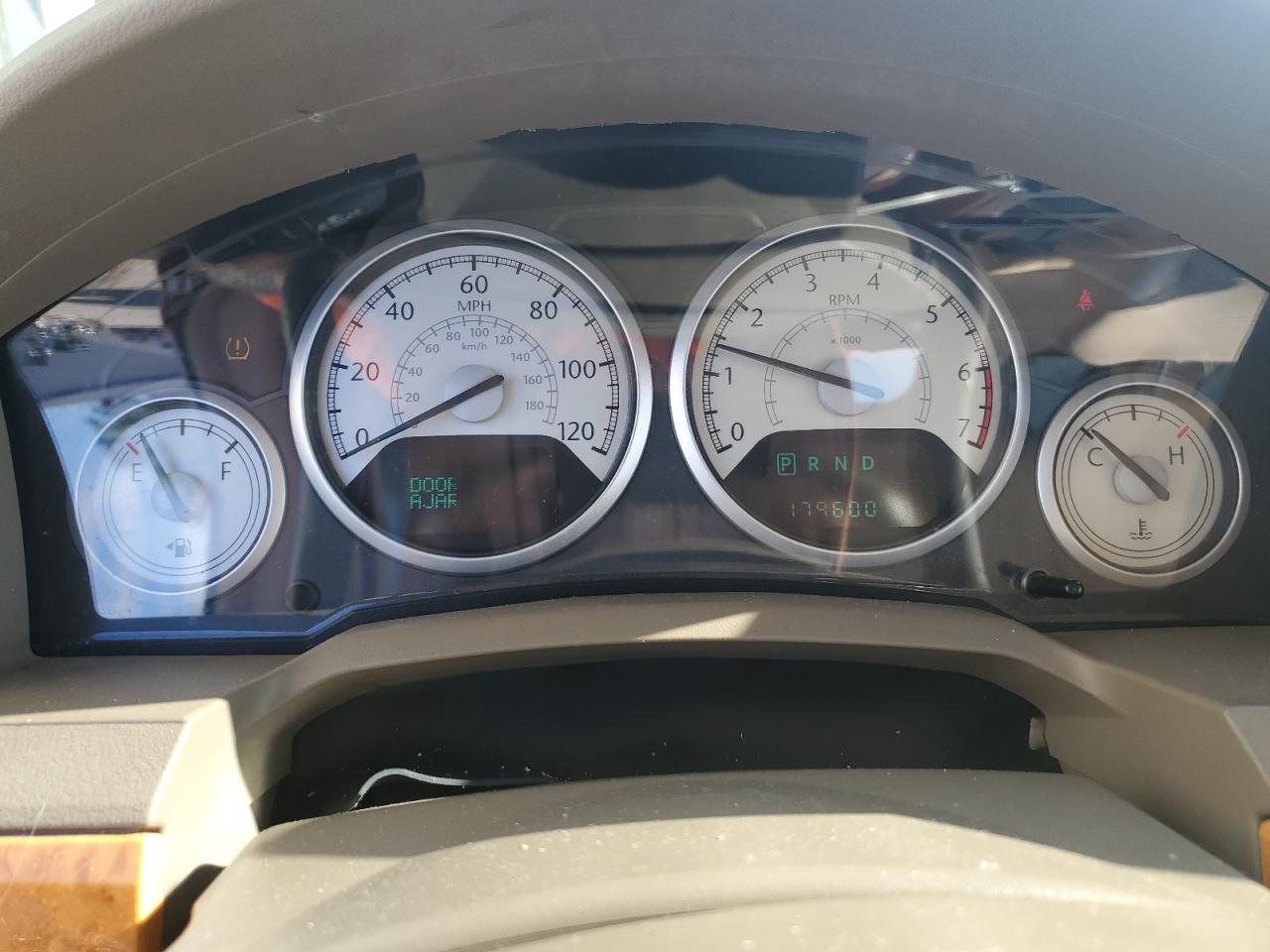 2010 Chrysler Town & Country Limited VIN: 2A4RR7DX7AR386057 Lot: 63755674