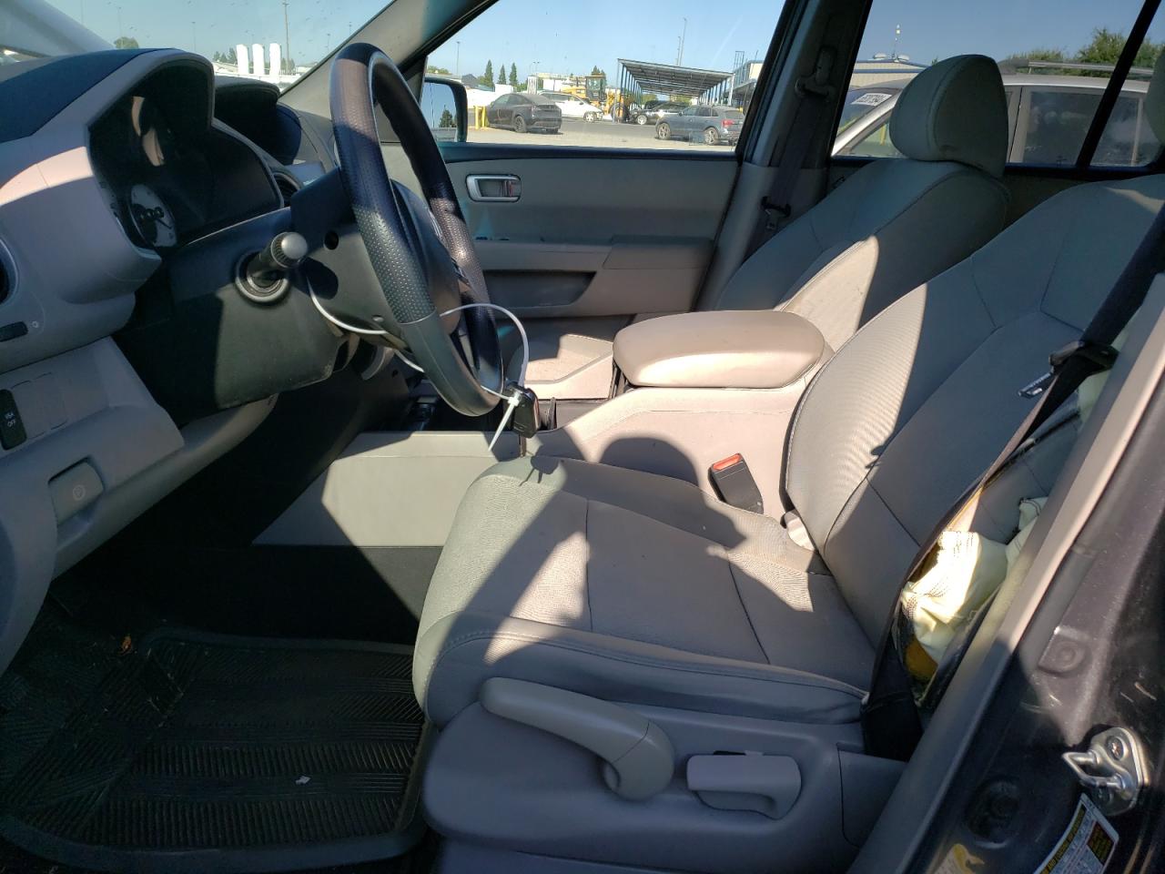 2011 Honda Pilot Lx VIN: 5FNYF3H22BB056972 Lot: 65426304