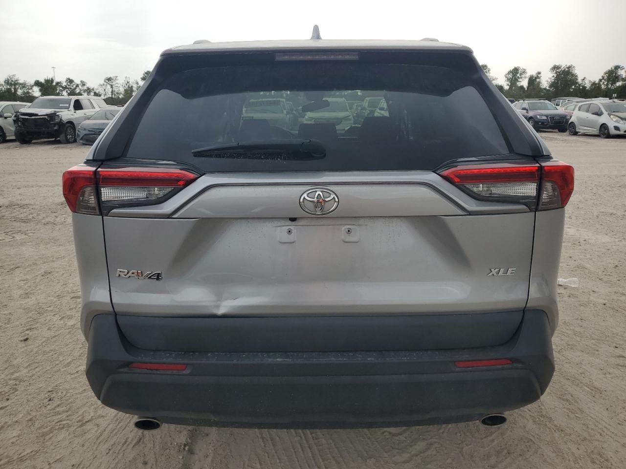 2020 Toyota Rav4 Xle VIN: 2T3W1RFVXLC053546 Lot: 64172194