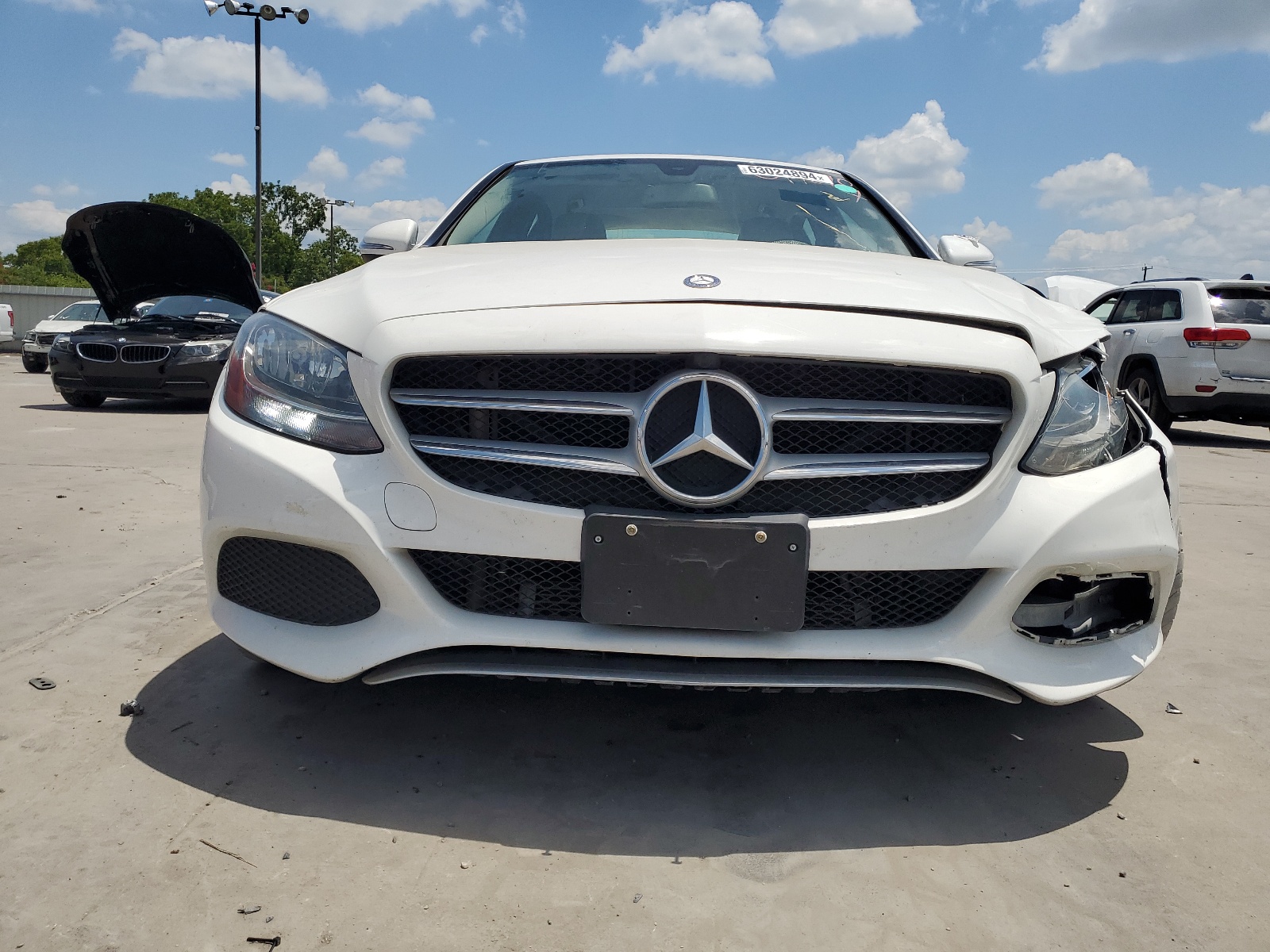 2015 Mercedes-Benz C 300 vin: 55SWF4JB3FU094870